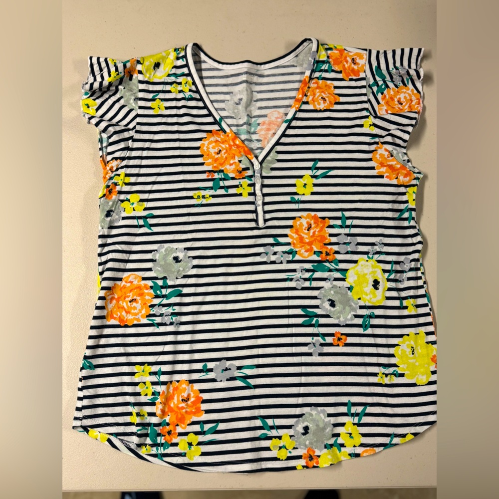 Loft Floral ruffle sleeve shirt